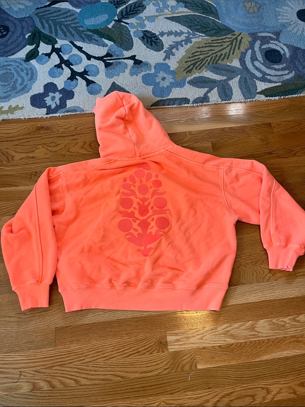 Free People Movement A Cut Above Flocked Buti Logo Hoodie Size Medium NWOT - Picture 14 of 15